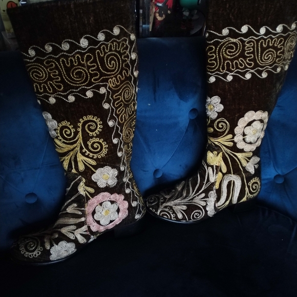 Custom Handmade Suzani Embroidered Boot - Picture 5 of 12